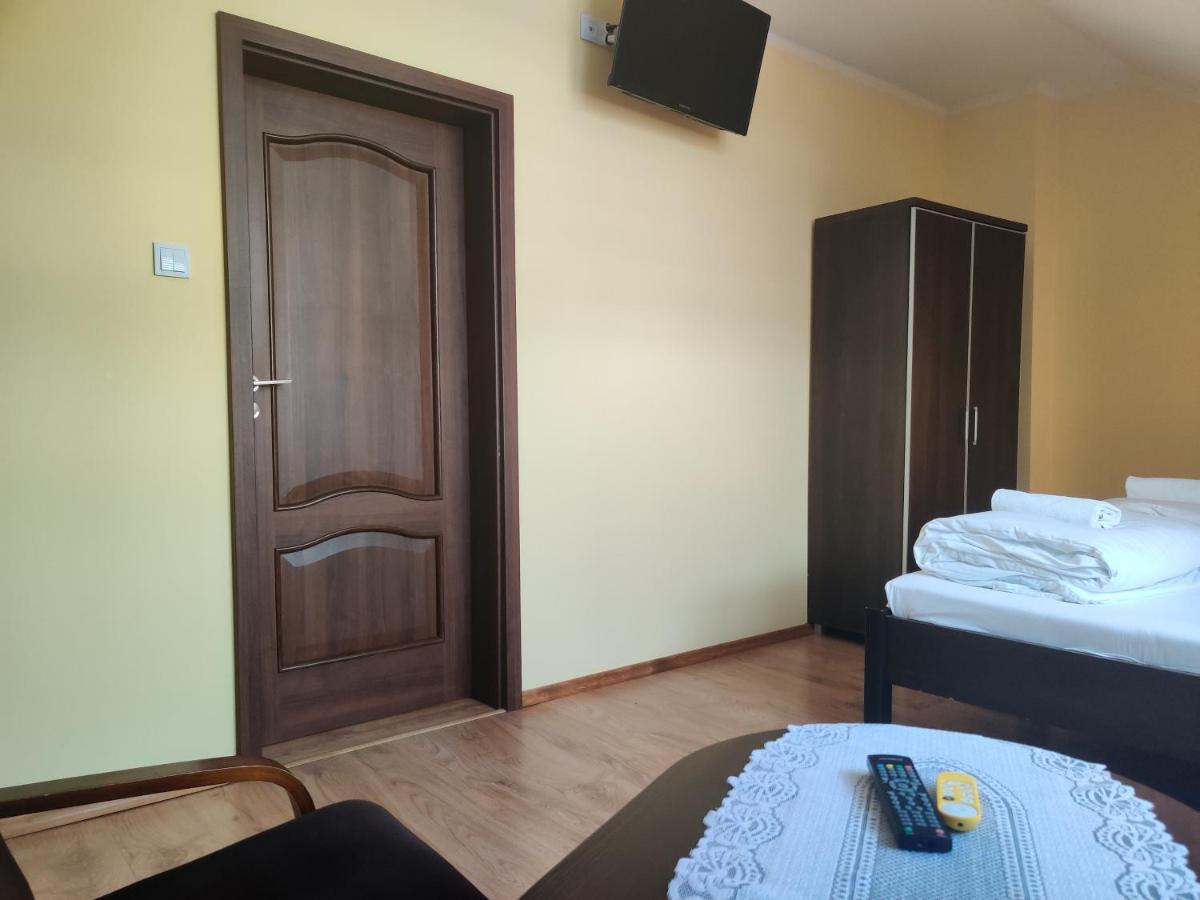 Cztery Pory Roku Guest House Bialowieza Ngoại thất bức ảnh