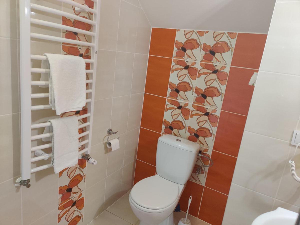Cztery Pory Roku Guest House Bialowieza Ngoại thất bức ảnh