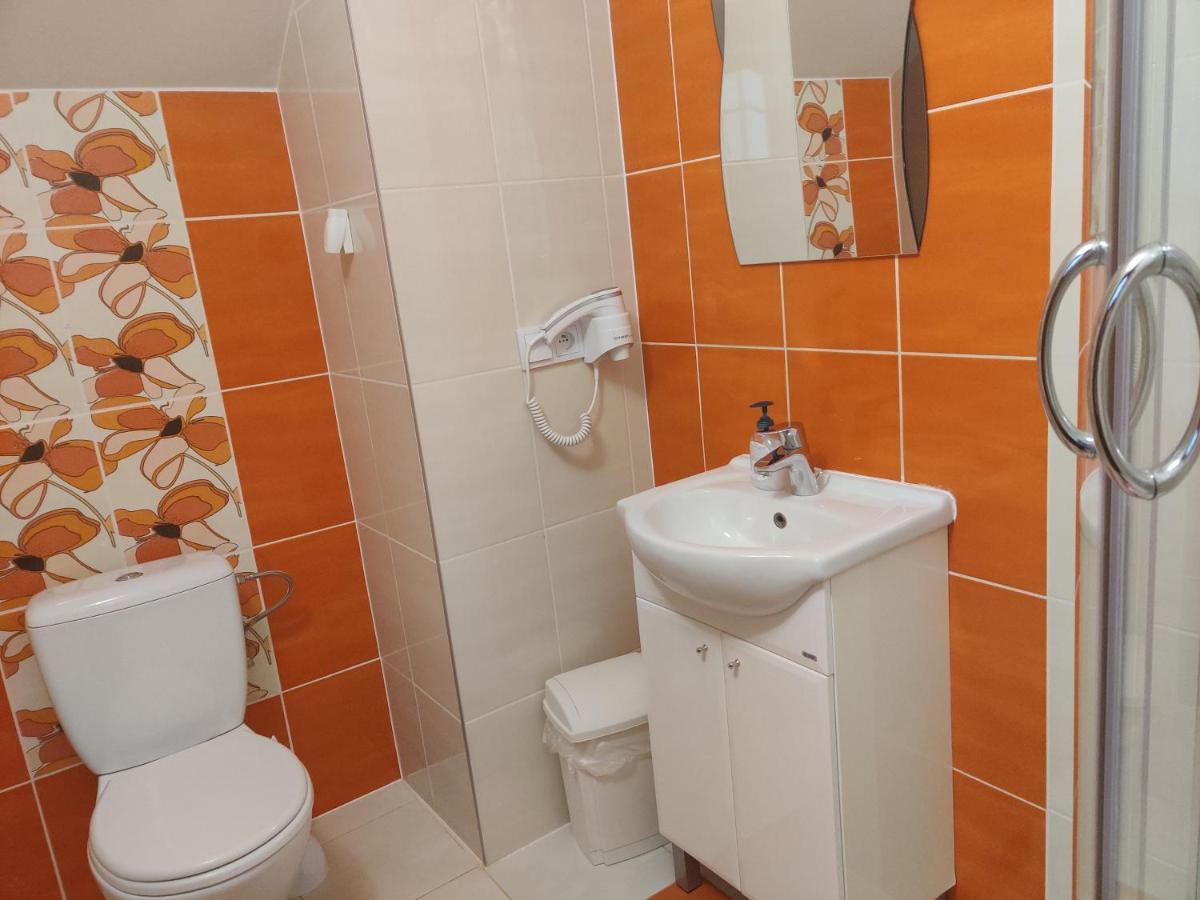 Cztery Pory Roku Guest House Bialowieza Ngoại thất bức ảnh