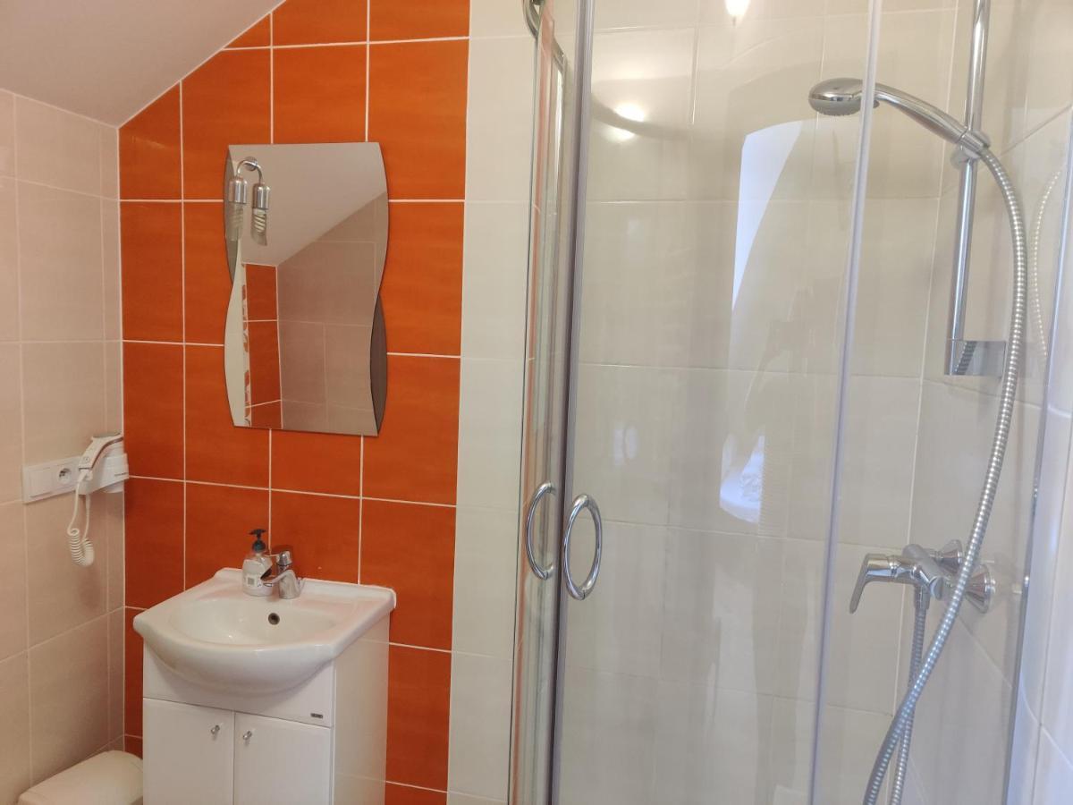 Cztery Pory Roku Guest House Bialowieza Ngoại thất bức ảnh