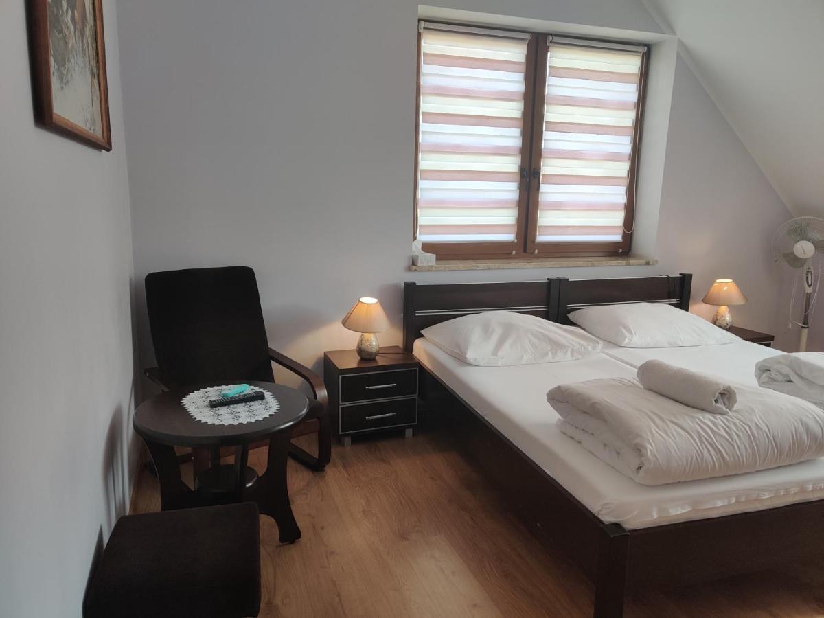 Cztery Pory Roku Guest House Bialowieza Ngoại thất bức ảnh