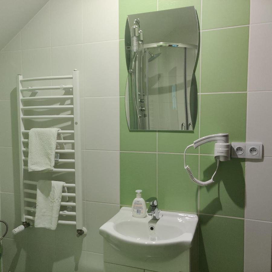 Cztery Pory Roku Guest House Bialowieza Ngoại thất bức ảnh